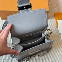 Louis Vuitton dauphine モノグラム チェーン ウォレットの画像