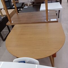 リユースのサカイ栃木店★ジモティ割あり★ 一生紀 テーブル(椅子付き) ナチュラル木目 W120×D105×H70 クリーニング済み TC10307の画像