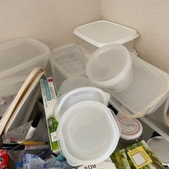 使用済タッパセットの画像