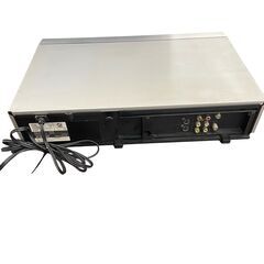 【レガストック川崎本店】【動作確認済み】SHARP シャープ VHS ET ビデオデッキ VC-SS1 2002年製の画像