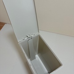 ニトリ　45ℓゴミ箱の画像