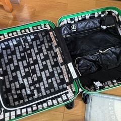キャリーケース　トランクの画像