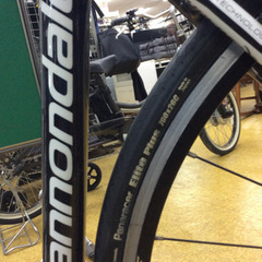 ★ CANNONDALE 50サイズ SUPER  SIX カーボンフレーム シマノ105 の画像