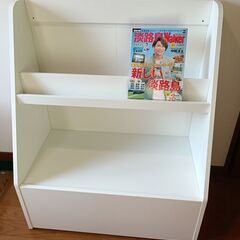 IKEA ベリグ／ブックディスプレイ 収納付き, ホワイトの画像
