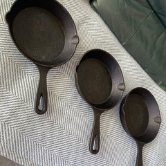 ニトリ　IH/ガス火　深さ3cm スキレット鍋（15cm）未使用品　3個ありますの画像
