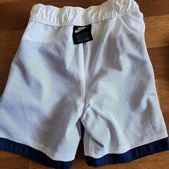 子供用ナイキの水着の画像