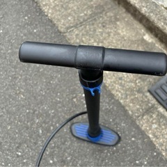 Panaracer フロアポンプ ブラック/ブルー　ボール空気入れ付きの画像