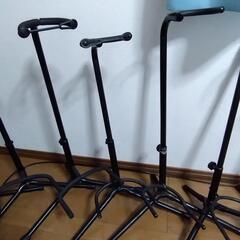 ギタースタンドまとめて7本の画像
