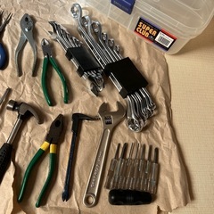 工具入り工具箱の画像