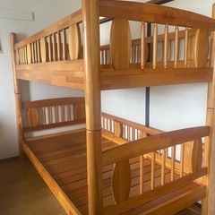 木製2段ベッドの画像