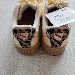 PUMAスニーカーの画像