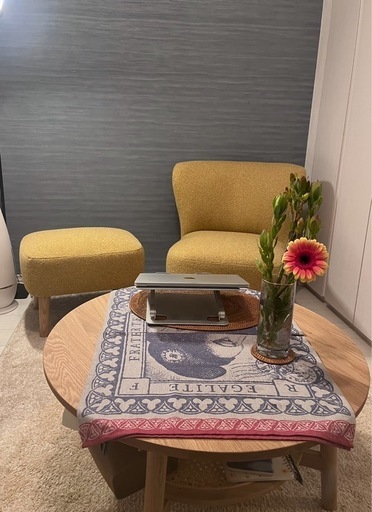 急募【美品】ユニコ チェア2脚＋ローテーブル＋ラグ セット（購入16万円相当／使用3-4ヶ月）