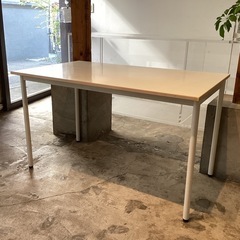 ダイニングテーブル(白)【1/5以降引渡し】の画像