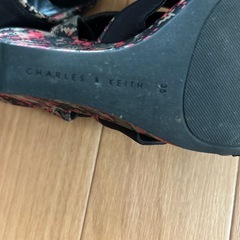 チャールズアンドキース　サンダル　22.5の画像