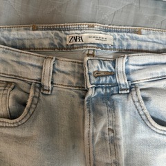 ZARA JEANS と　UNIQLO JEANSの画像