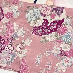お着物、多分絽？落ち着いたピンク系、桜や松藤等柄、春夏服の画像