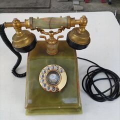 昭和レトロなオニキスの電話機の画像