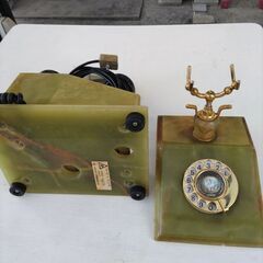 昭和レトロなオニキスの電話機の画像