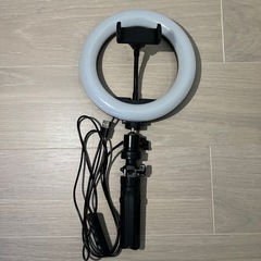 LEDリングライト三脚 の画像