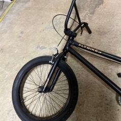 BMX 20.75インチ　FLYBIKES 2018 NEUTRON RHD FLAT BLACK の画像
