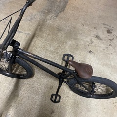 BMX 20.75インチ　FLYBIKES 2018 NEUTRON RHD FLAT BLACK の画像