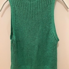 緑　グリーン　ノースリーブトップスの画像