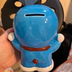 ドラえもん陶器の貯金箱の画像