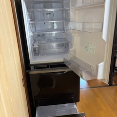 SHARP 冷蔵庫 350L／2015年製 ピックアップのみの画像