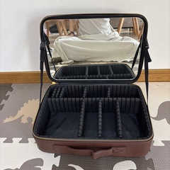 【バック】大容量 コスメ収納バッグ ミラー付きの画像