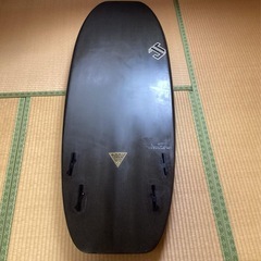 フルカーボンサーフボードの画像