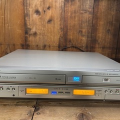 シャープ HDD付 VHS一体型DVDレコーダー DV-HRW35の画像