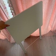 8/26まで 新品未使用 折りたたみ机の画像