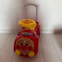 アンパンマン乗り物の画像