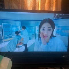 SHARPAQUOS32インチの画像