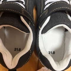 試し履きのみ！！　子供靴21cmの画像