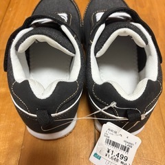 試し履きのみ！！　子供靴21cmの画像
