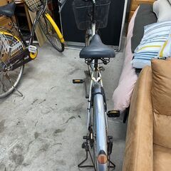 自転車　No.409　シルバー　26インチ　※サドルポスト固着上下不可　【リサイクルショップどりーむ天保山】の画像