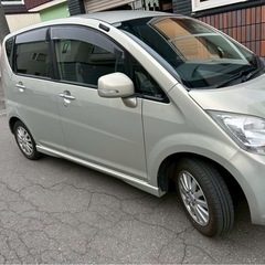 ムーヴ　平成22年7月製　64000キロ　4WD低走行！の画像