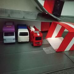 車 駐車場 トミカ 乗り物 ●車付属なし●の画像