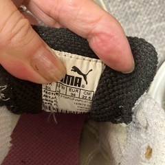 PUMAランニングシューズの画像