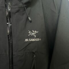 JILSANDER+ x ARC'TERYX コラボ　シェルパーカーの画像