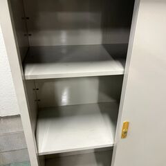 グリーンライフ スチール製 物置 3段 収納庫 幅88cm×奥行47cm×高さ131cm の画像