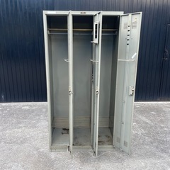 3連ロッカーの画像