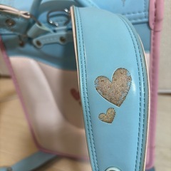 水色ハートの刺繍が可愛いランドセルの画像