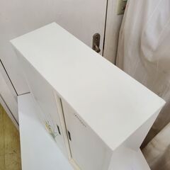 トイレラック サニタリー 引戸式 ホワイト 棚板可動式◆幅45㎝×奥行17㎝×高さ60㎝◆買取帝国 朝霞店 配達可能の画像