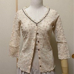 刺繍レースカーディガン 日本製　イトキンの画像