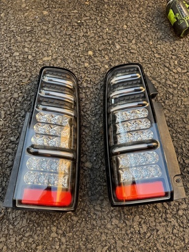 ジムニー　テールランプ