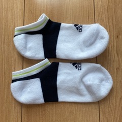 【新品】adidas靴下22-24cmの画像