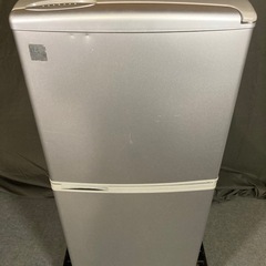 SANYOサンヨーノンフロン冷凍冷蔵庫 ２ドア　通電確認済み　SR-141T　137L 2010年製 ホワイト 幅約47×奥行約55×高さ約121cm　700001の画像