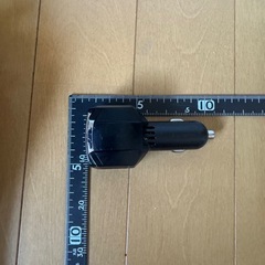 カー充電器 リバーシブルUSB 3ポート 自動判定 インジケーター付の画像